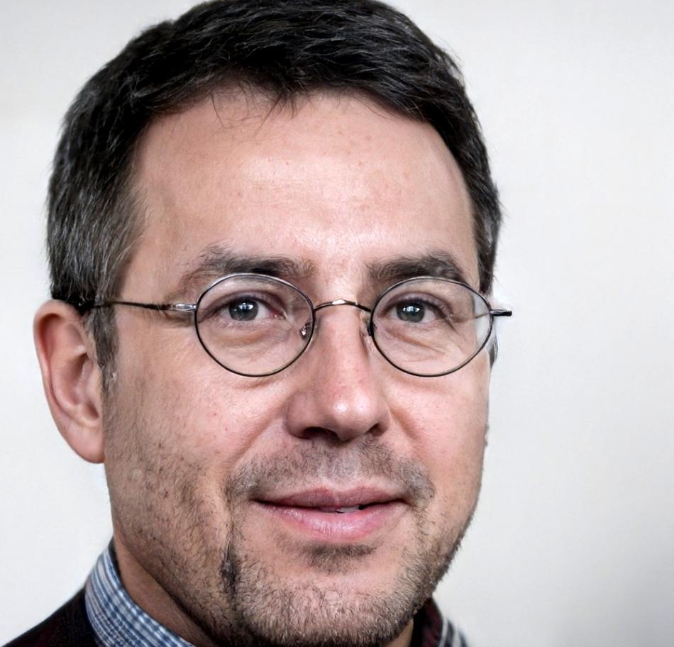 Portrait of Benedikt Sörqvist, tropical forest ecologist and field methods instructor